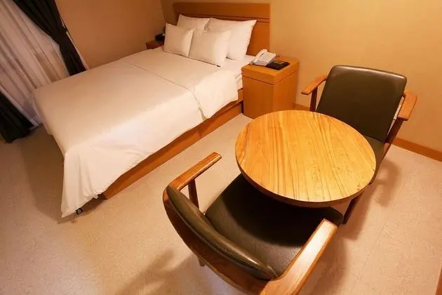 Oda (Special (Netflix/YouTube available))