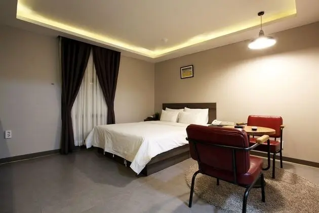 Oda (Special (Netflix/YouTube available))