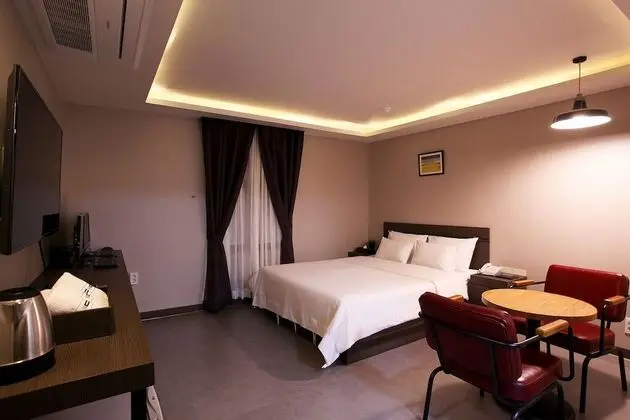 Oda (Special (Netflix/YouTube available))