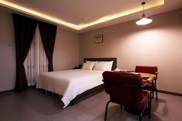 Oda (Special (Netflix/YouTube available))