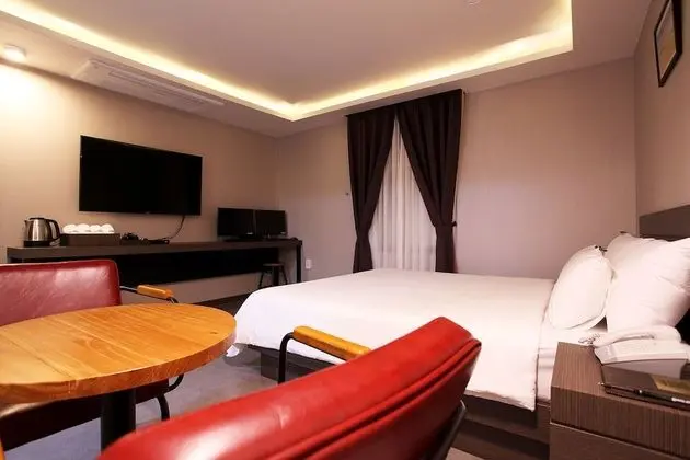 Oda (Special (Netflix/YouTube available))