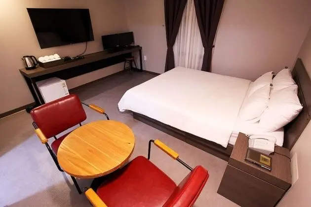 Oda (Special (Netflix/YouTube available))