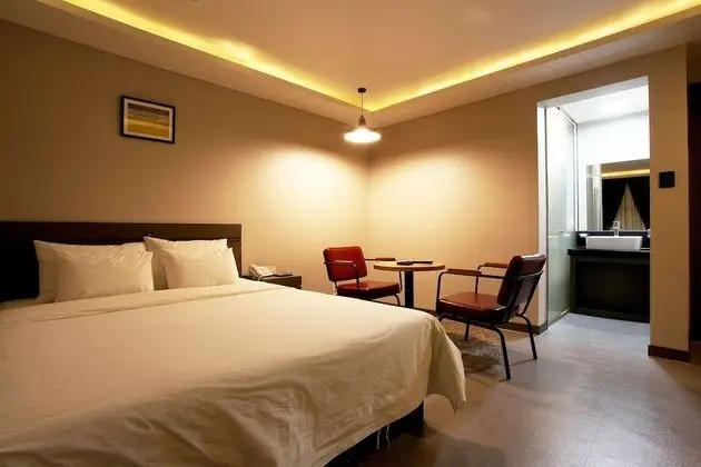 Oda (Special (Netflix/YouTube available))