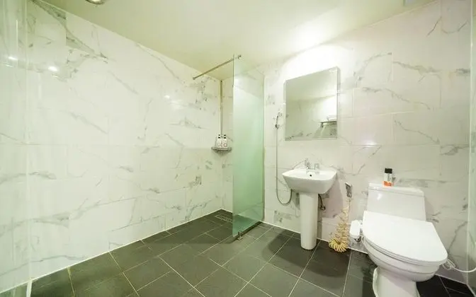 Oda (Deluxe (1PC air purifier bidet Netfli)