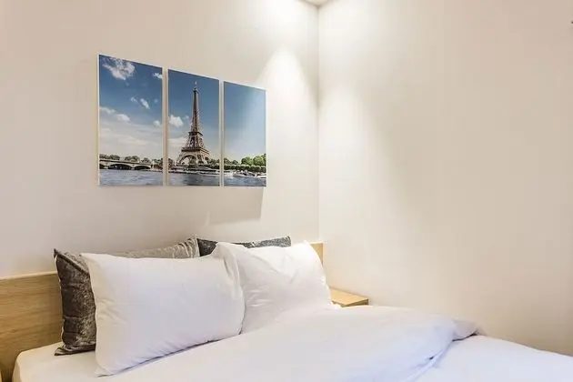 Oda (Deluxe (1PC air purifier bidet Netfli)