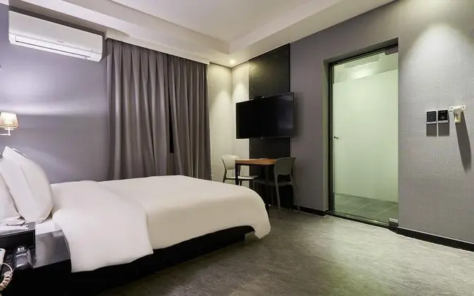 Oda (Deluxe (1PC air purifier bidet Netfli)