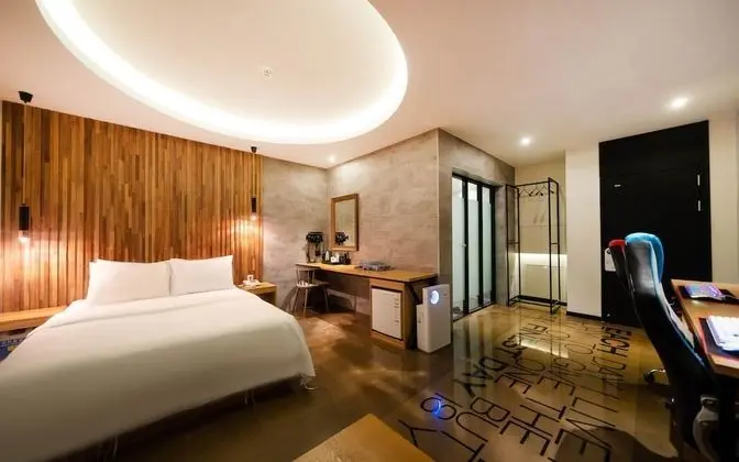 Oda (Premium gaming rooms (2PC Ryzen 5 560)