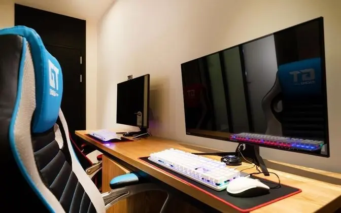 Oda (Premium gaming rooms (2PC Ryzen 5 560)