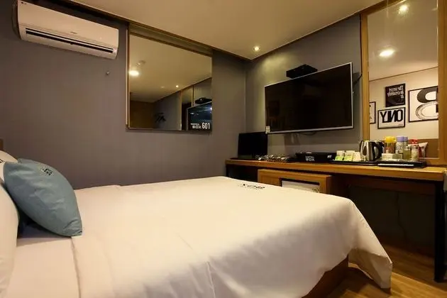 Oda (Standard Room B (Netflix available))