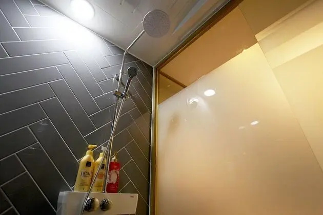 Oda (Standard Room B (Netflix available))