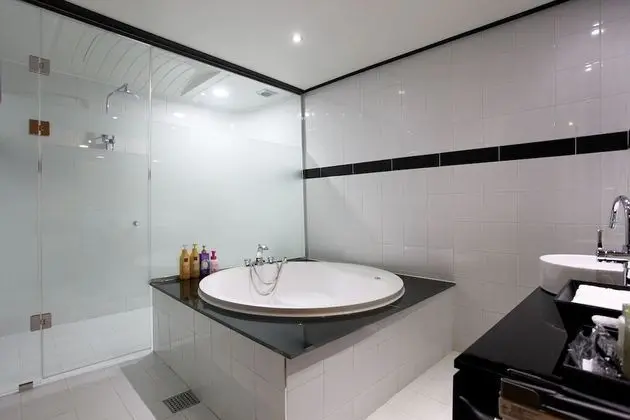 Oda (VIP Room (Netflix Available Karaoke C)