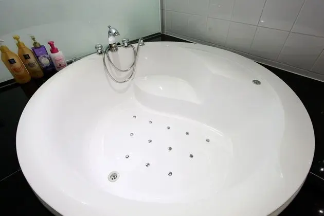 Oda (VIP Room (Netflix Available Karaoke C)