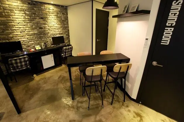 Oda (VIP Room (Netflix Available Karaoke C)