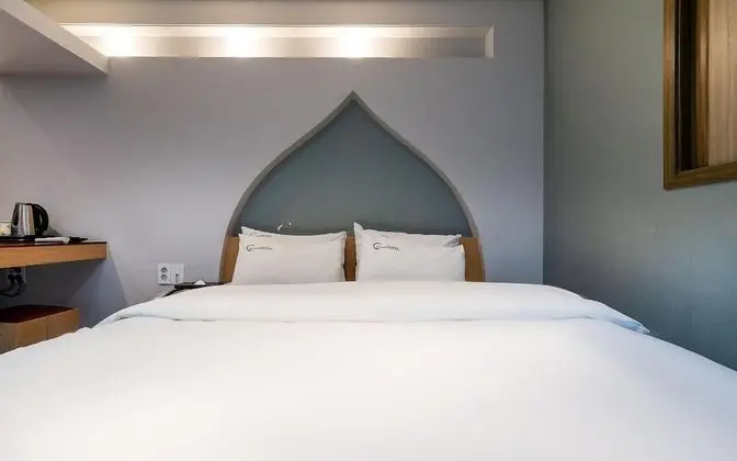 Oda (Deluxe (Netflix LG Smart TV available)