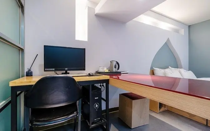 Oda (Deluxe (Netflix LG Smart TV available)