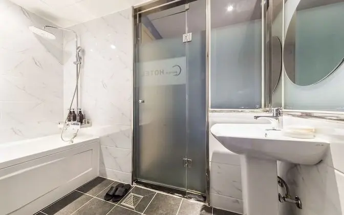 Oda (Deluxe Twin (Smart TV 50 inches 1PC))