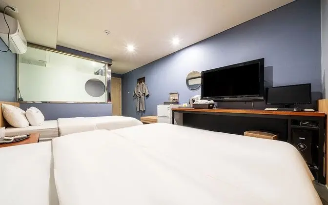 Oda (Deluxe Twin (Smart TV 50 inches 1PC))