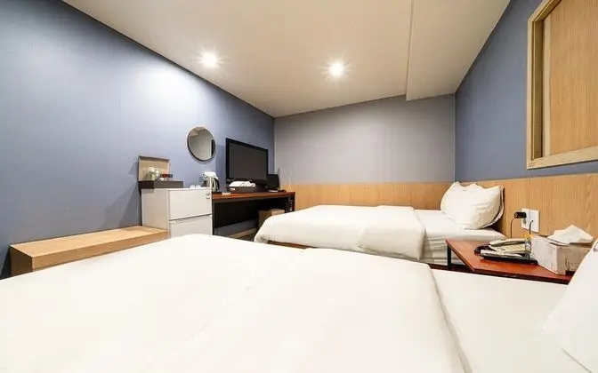 Oda (Deluxe Twin (Smart TV 50 inches 1PC))