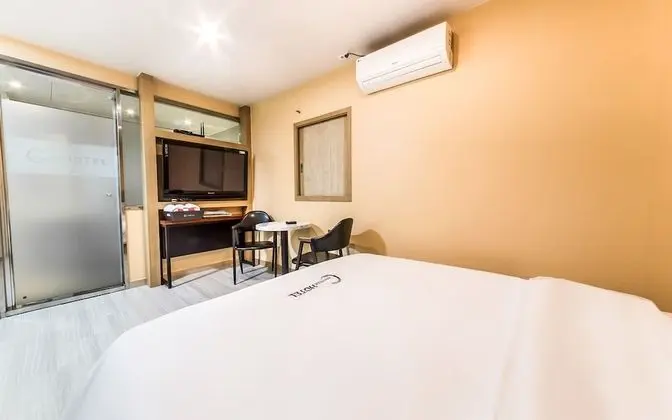 Oda (Standard (Smart TV 50 inches 1PC))