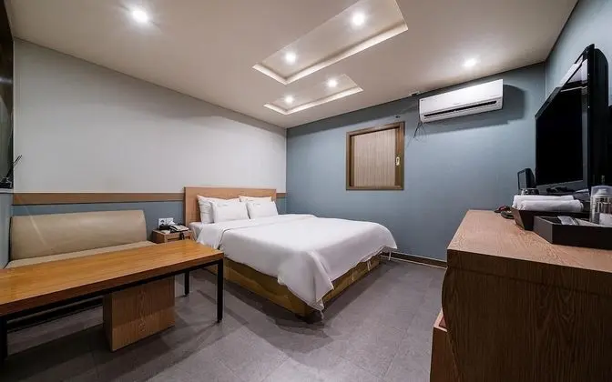 Oda (Standard (Smart TV 50 inches 1PC))