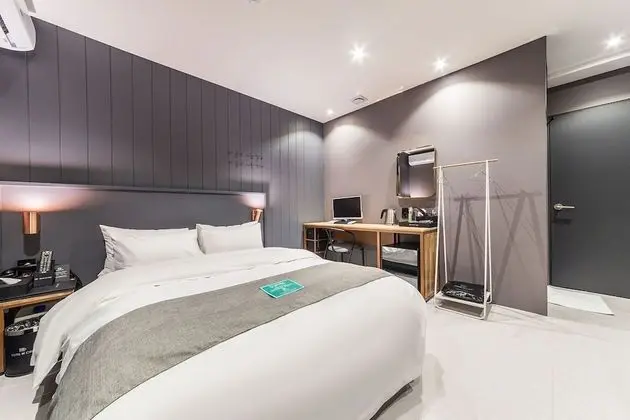 Standard Tek Büyük Yataklı Oda, Sigara İçilebilir