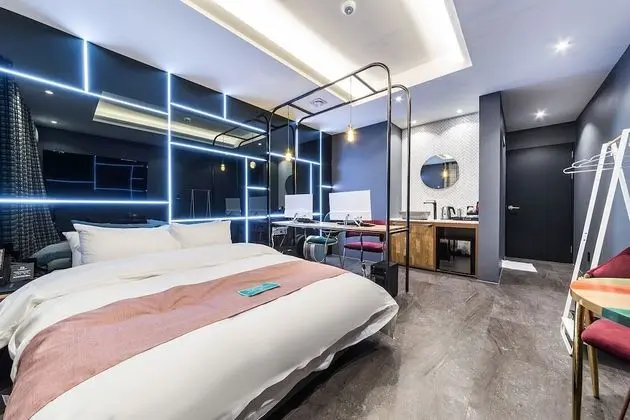 Superior Tek Büyük Yataklı Oda, Sigara İçilebilir