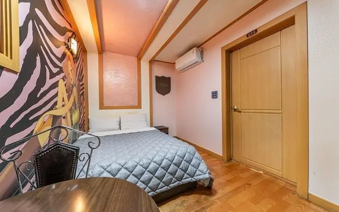 Oda (General room (If you wish to park ple)