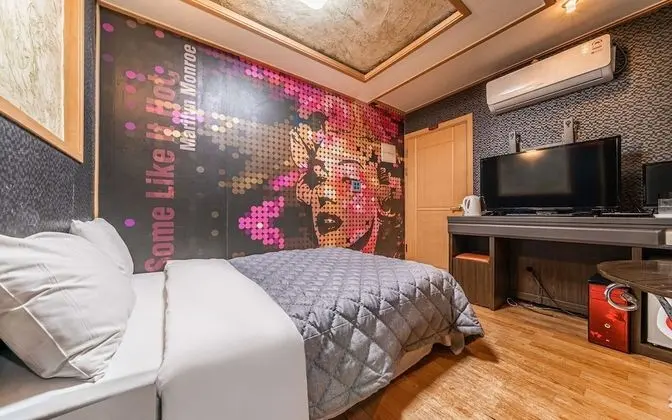 Oda (General room (If you wish to park ple)