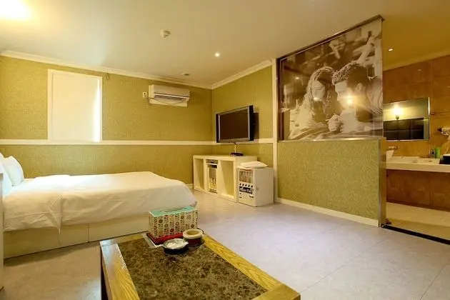 Oda (Semi-Special Room)