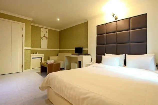 Oda (Semi-Special Room)