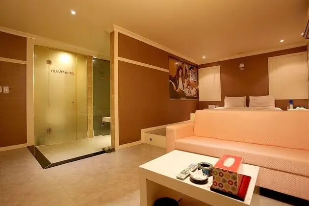 Oda (Special Room C (Netflix Available))