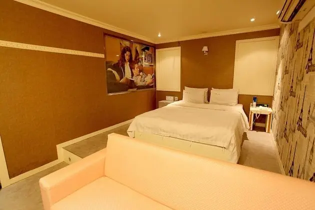 Oda (Special Room C (Netflix Available))