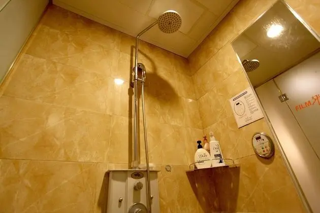 Oda (Special Room C (Netflix Available))