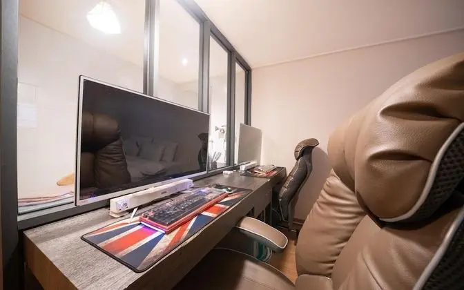 Oda (Game Room (You can watch Netflix 2 PC)