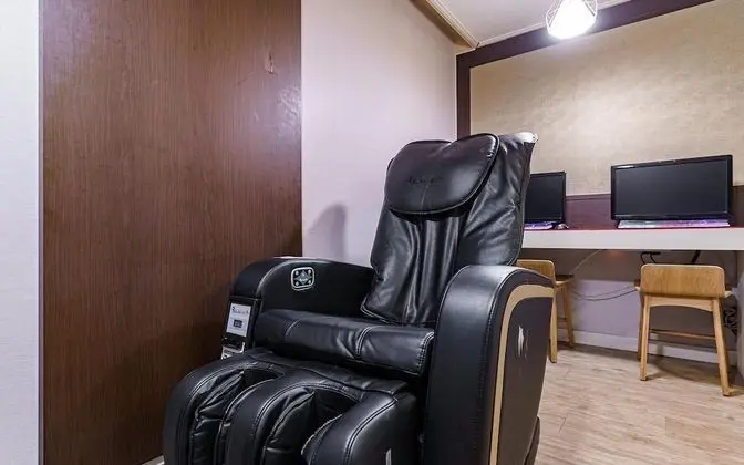 Oda (Semi-special room (Netflix viewing av)