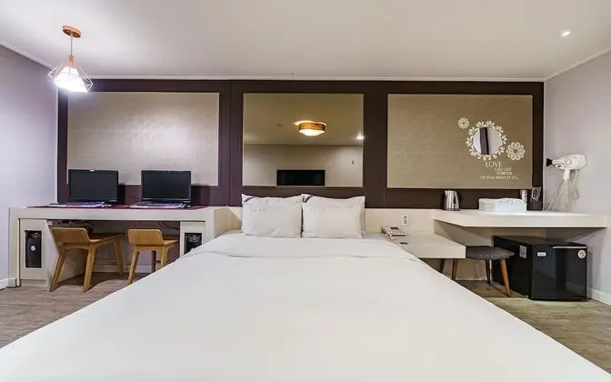 Oda (Semi-special room (Netflix viewing av)