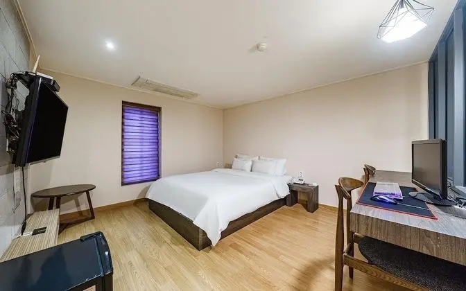 Oda (Standard room (Netflix viewing availa)