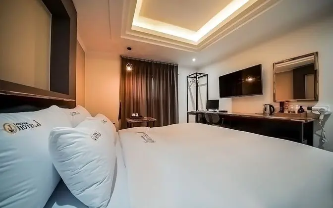 Oda (Stand ard (1PC Netflix available air )