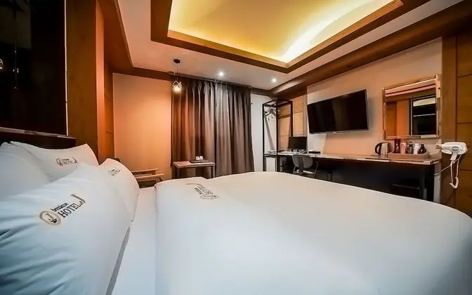 Oda (Stand ard (1PC Netflix available air )