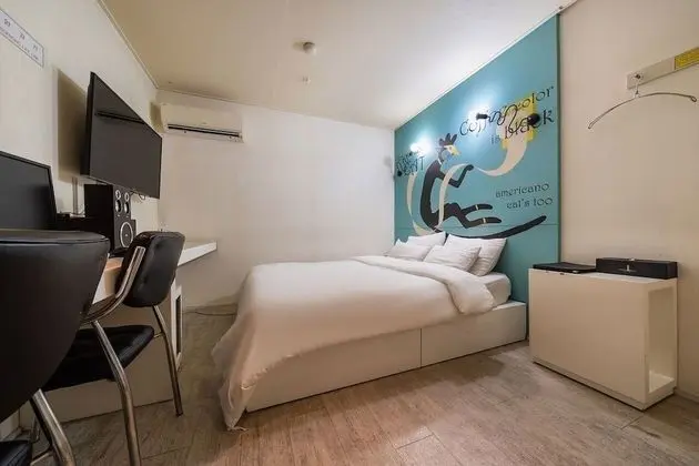 Deluxe Tek Büyük Yataklı Oda