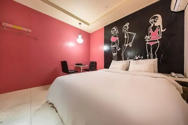 Standard Büyük Yataklı Tek Kişilik Oda