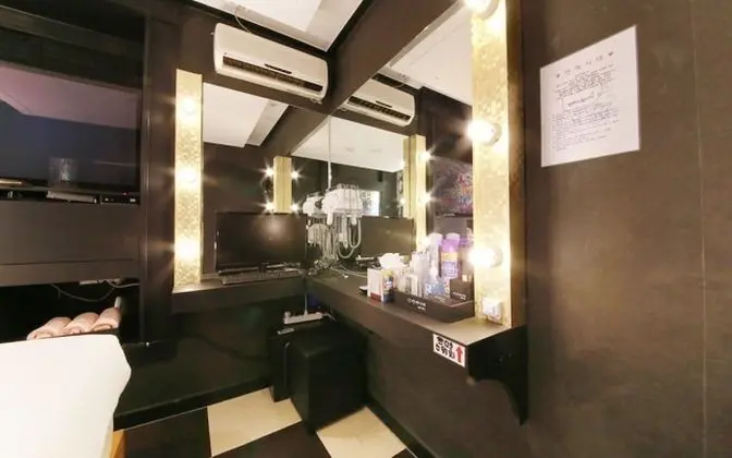 Oda (Dressing room (on-site payment))