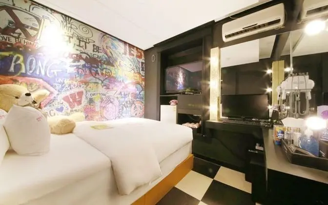 Oda (Dressing room (on-site payment))