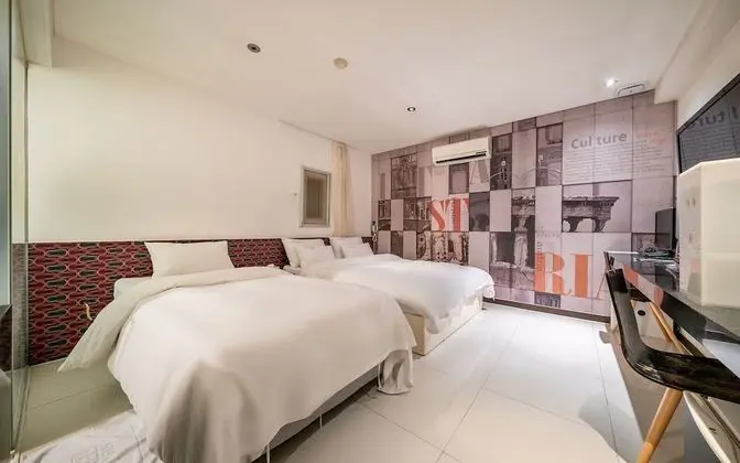 Oda (Twin (You can watch Netflix))