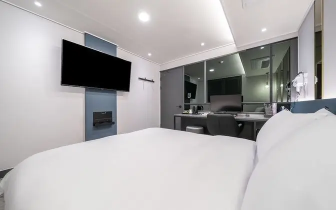 Oda (Standard (Netflix available 55-inch T)