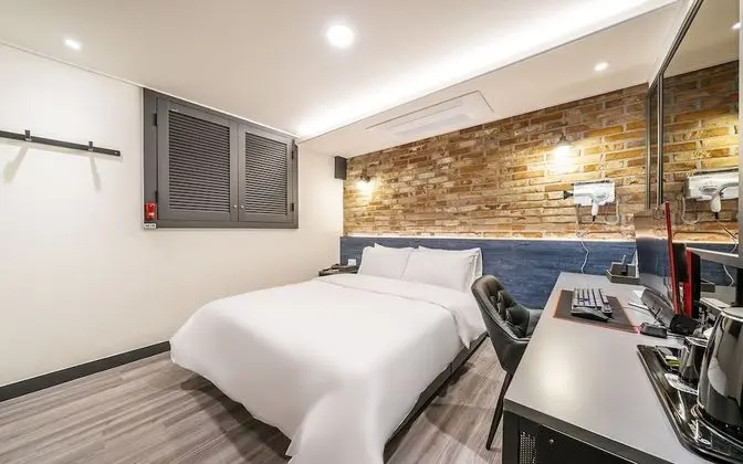 Oda (Standard (Netflix available 55-inch T)