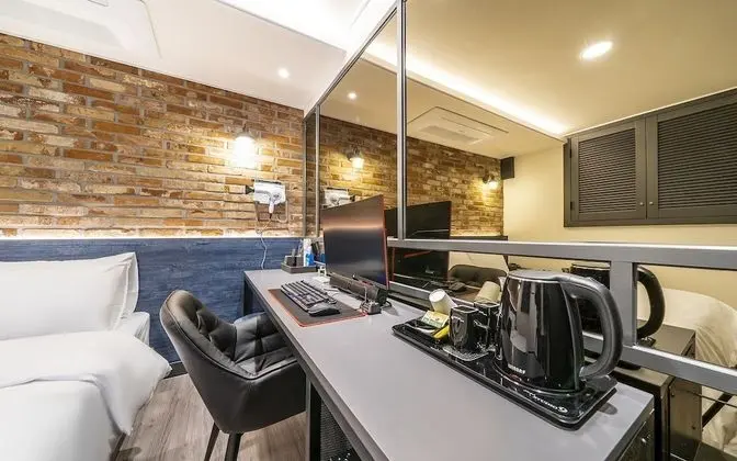 Oda (Standard (Netflix available 55-inch T)