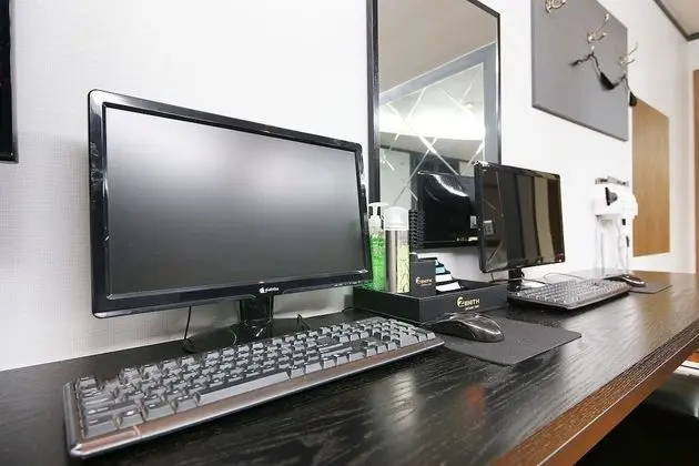 Oda (Deluxe (available on Netflix))