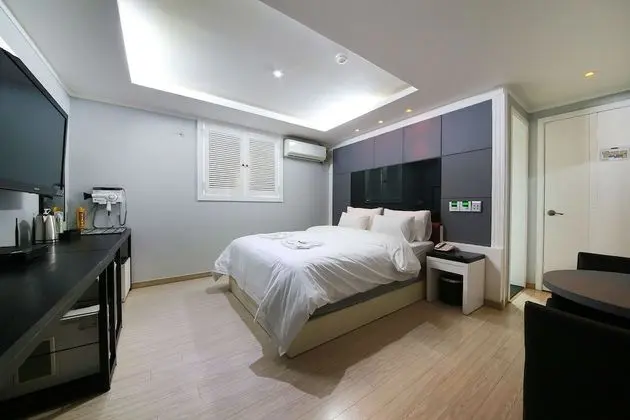 Oda (Standard (Netflix available))