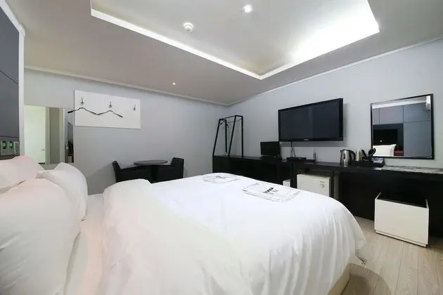 Oda (Standard (Netflix available))